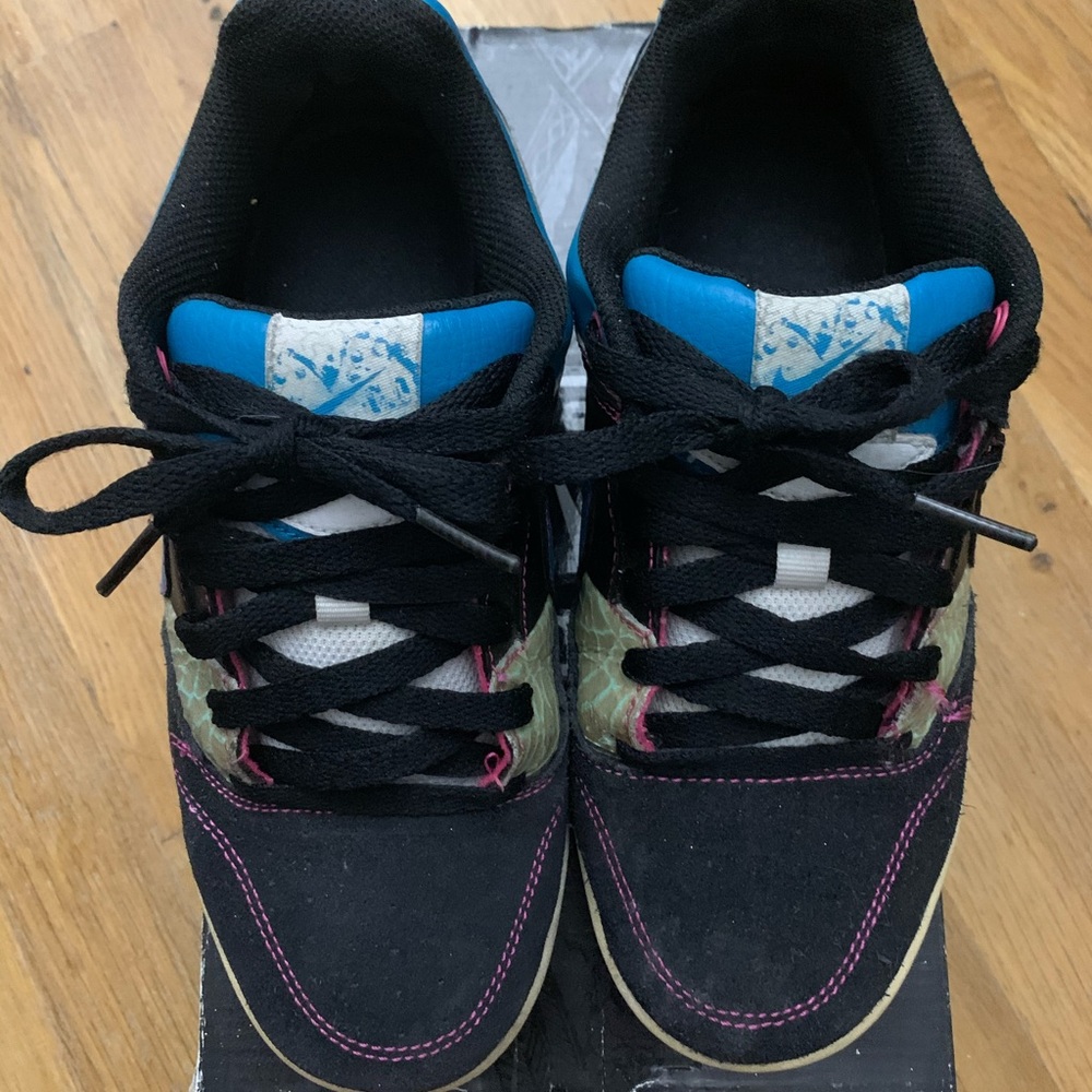 Nike Cush Jr. - Size 4.5 youth